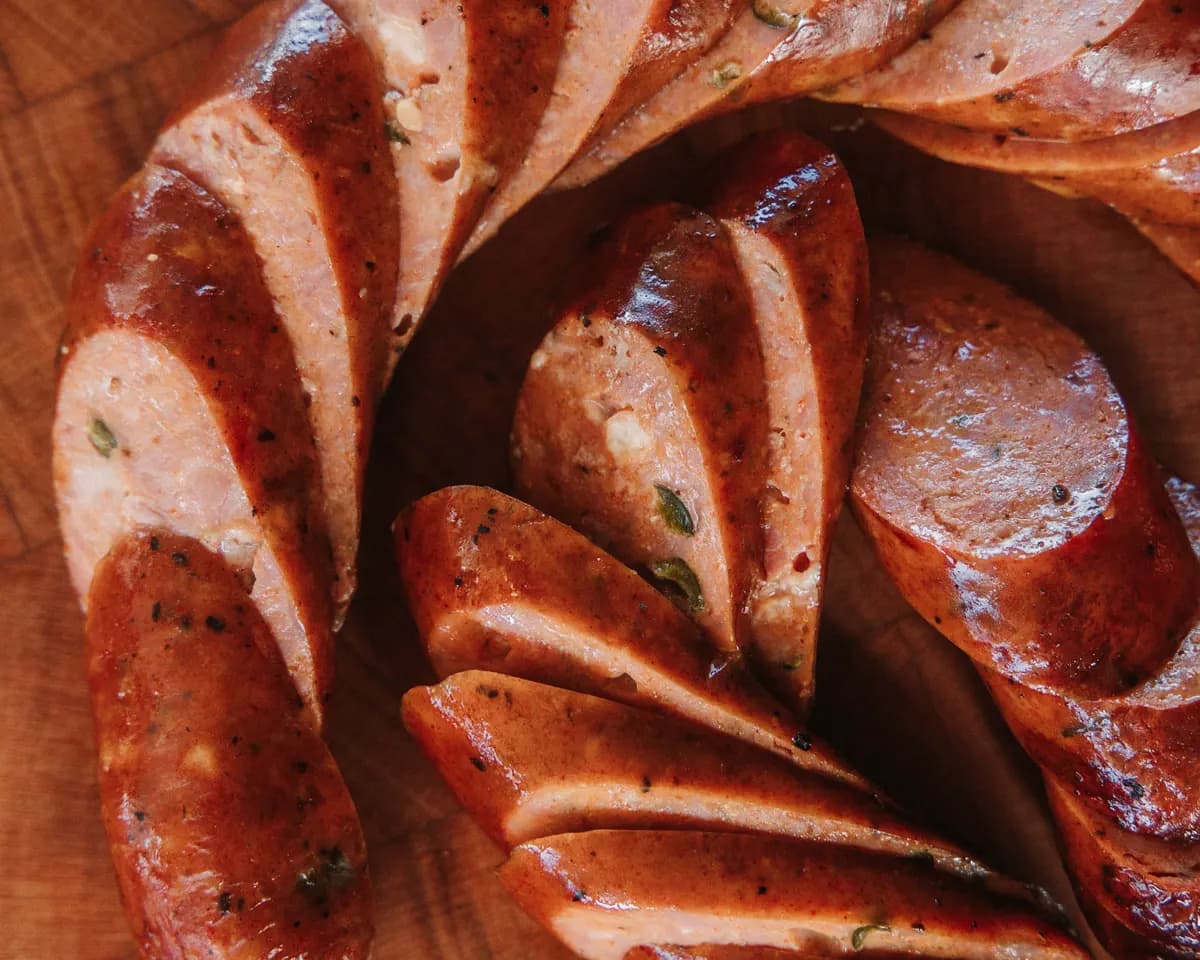 Poblano and pepper jack sausage links